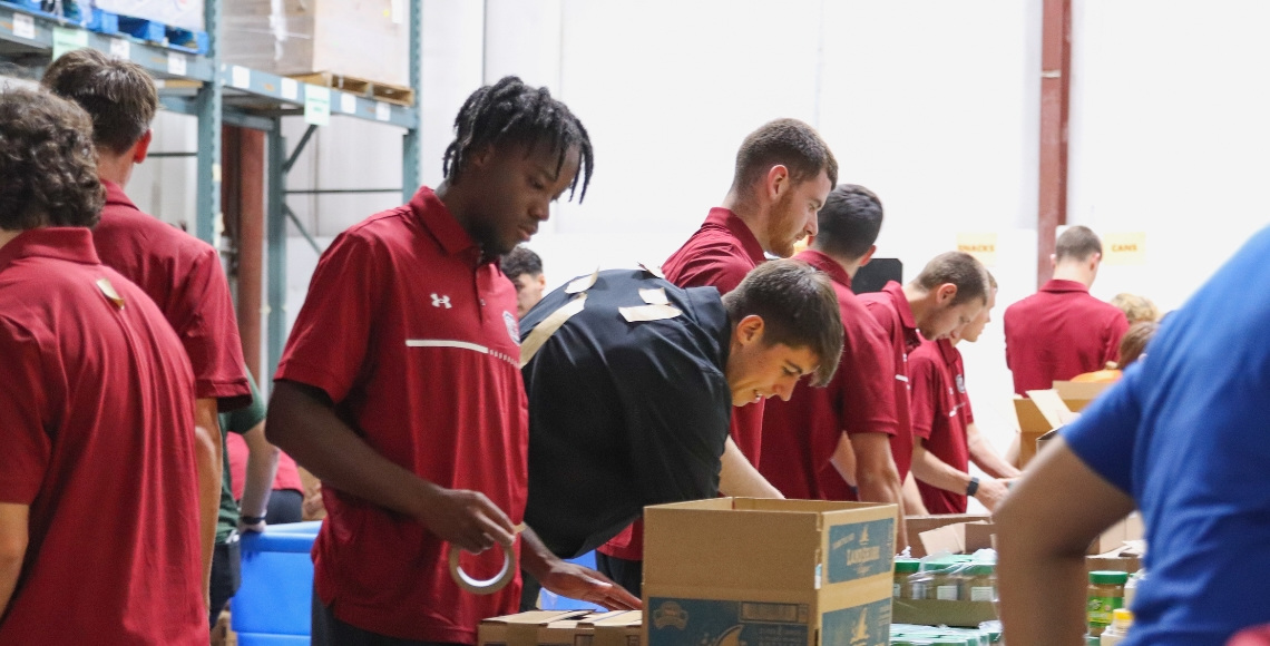 Group of students participating in Service Saturday.