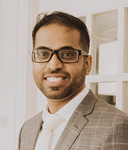 headshot of Subramani Sockalingam