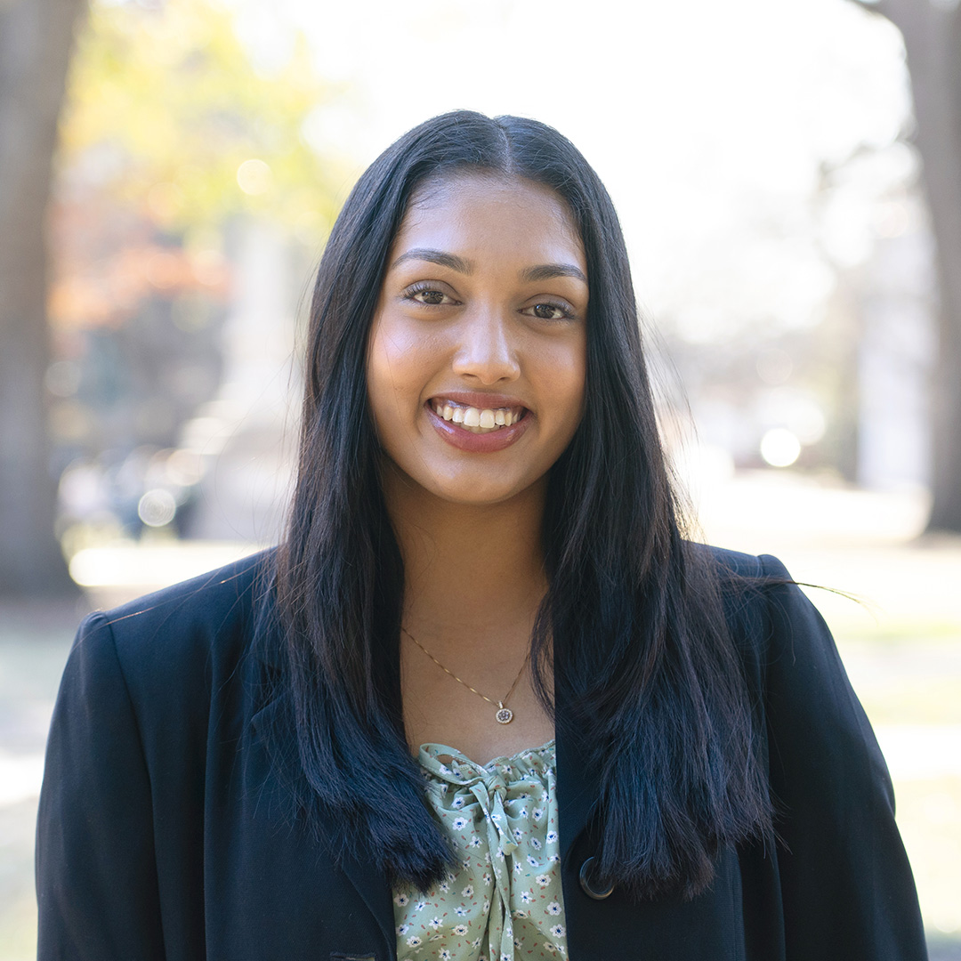 Khushi Udani headshot