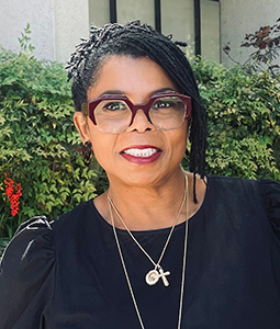 Kathy Smiling headshot