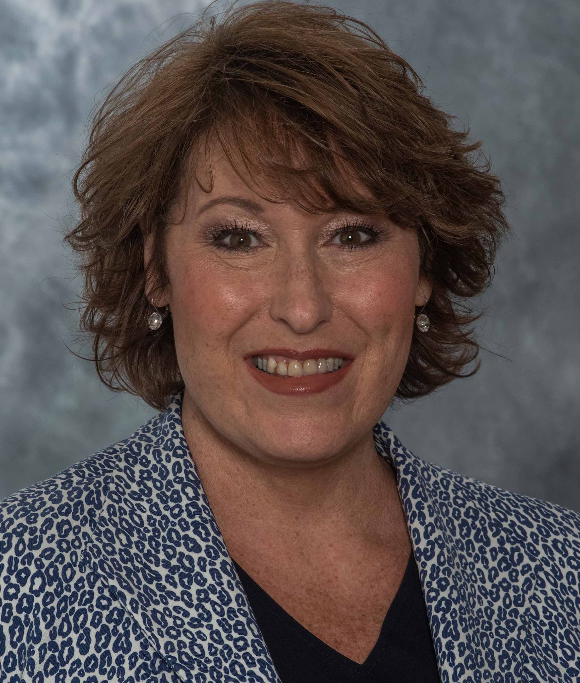 Courtney Worsham Headshot