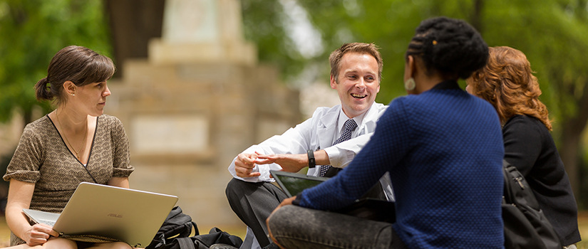 Faculty and students on Horseshoe